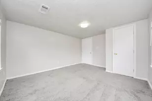 9413 Arden Ct, Houston, TX 77033 - Photo 24