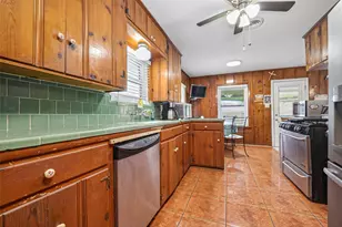 10113 Oboe Dr, Houston, TX 77025 - Photo 24