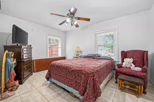 10113 Oboe Dr, Houston, TX 77025 - Photo 26