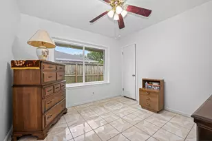 10113 Oboe Dr, Houston, TX 77025 - Photo 28