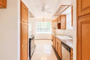 10911 Sageleaf Ln, Houston, TX 77089 - Photo 4