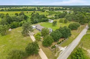 191 Co Rd 410, Buckholts, TX 76518 - Photo 40