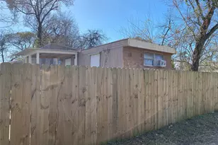 310 Harris Rd, Highlands, TX 77562 - Photo 12