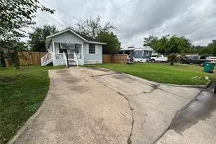 2508B West Holly Ave, Pasadena, TX 77502 - Photo 2