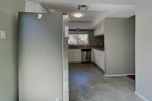 2902 Clear Ridge Dr, Houston, TX 77339 - Photo 2