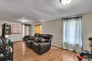 14321 Forest Cir E, Montgomery, TX 77356 - Photo 2