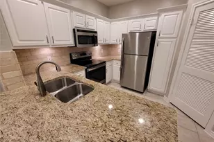 2350 Westcreek Ln, Houston, TX 77027 - Photo 2