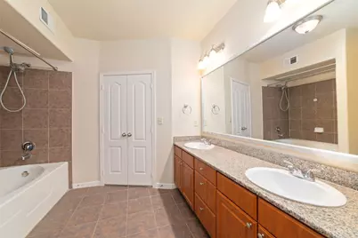 1711 Old Spanish Trail #408, Houston, TX 77054 - Photo 18