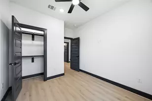 4630 Edfield St, Houston, TX 77033 - Photo 12