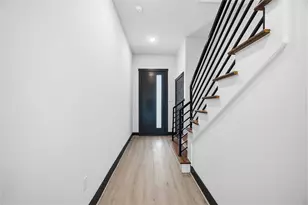 4630 Edfield St, Houston, TX 77033 - Photo 2
