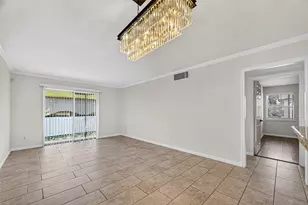 3131 Cummins St, Houston, TX 77027 - Photo 2