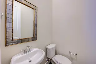 1222 W Dallas St, Houston, TX 77019 - Photo 12