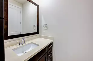 1222 W Dallas St, Houston, TX 77019 - Photo 10