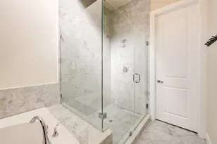 1222 W Dallas St, Houston, TX 77019 - Photo 28
