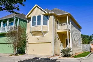 802 Garden Trace Ln, Houston, TX 77018 - Photo 2