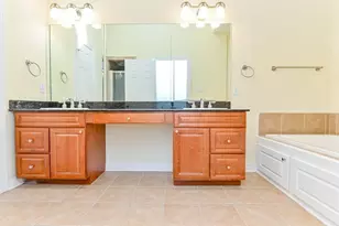 802 Garden Trace Ln, Houston, TX 77018 - Photo 12