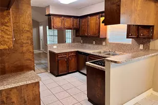 639 N Starboard St, Crosby, TX 77532 - Photo 8