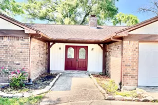 639 N Starboard St, Crosby, TX 77532 - Photo 2