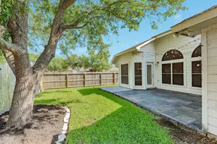 2912 Standing Springs Ln, Dickinson, TX 77539 - Photo 6