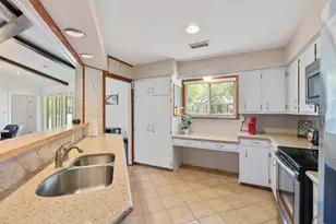 1217 Glade St, College Station, TX 77840 - Photo 6