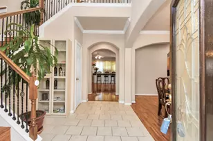 14022 Abbey Ln, Sugar Land, TX 77498 - Photo 6