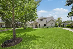 12115 Beauregard Dr, Houston, TX 77024 - Photo 2