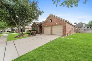 9422 Mustang Park Ct, Humble, TX 77396 - Photo 2