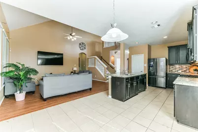 2889 Flower Creek Lane, Dickinson, TX 77539 - Photo 8