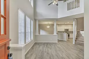 25 Scarlet Woods Ct, The Woodlands, TX 77380 - Photo 6