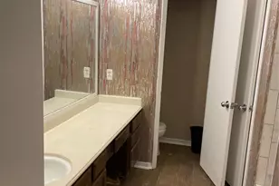 12419 Sungate Ln, Houston, TX 77071 - Photo 10