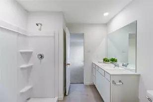 10824 Red Orchid Dr, Houston, TX 77016 - Photo 22