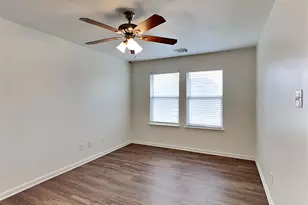 3915 Ridge Canyon Rd, Baytown, TX 77521 - Photo 8