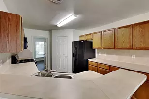 3915 Ridge Canyon Rd, Baytown, TX 77521 - Photo 2