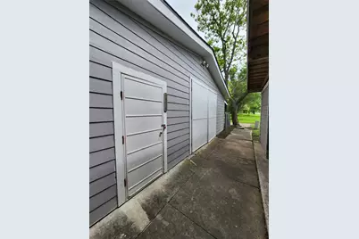 1500 6th St, Bay City, TX 77414 - Photo 34