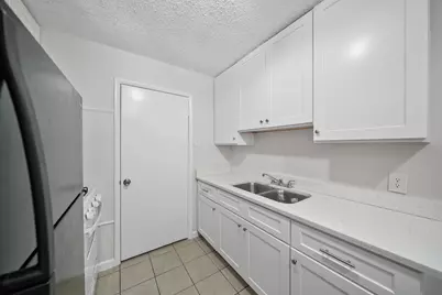 2018 Rosalee Street, La Marque, TX 77568 - Photo 12