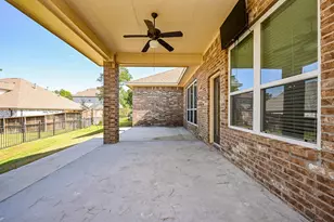 12461 Pebble View Dr, Conroe, TX 77304 - Photo 16