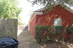 11803 Belle Ct, Pinehurst, TX 77362 - Photo 2