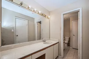 9850 Pagewood Ln, Houston, TX 77042 - Photo 10