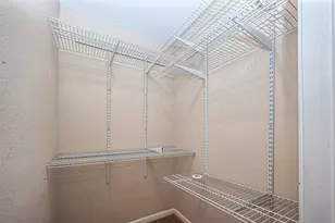 9850 Pagewood Ln, Houston, TX 77042 - Photo 14