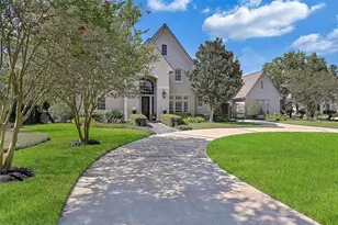 110 Century Dr, Friendswood, TX 77546 - Photo 4