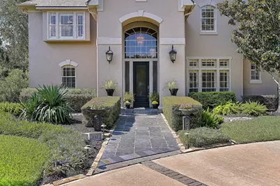 110 Century Drive, Friendswood, TX 77546 - Photo 6