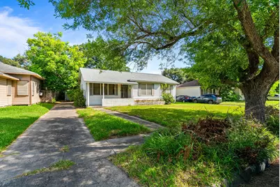 1014 Barracuda Place, Corpus Christi, TX 78411 - Photo 2