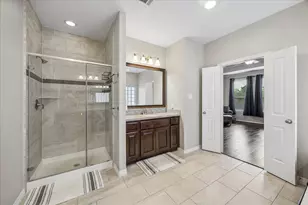 2809 Shadow Woods Ct, Houston, TX 77043 - Photo 16