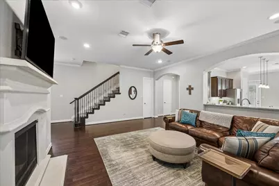 2809 Shadow Woods Court, Houston, TX 77043 - Photo 2