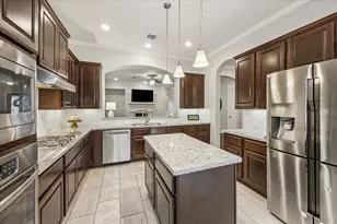 2809 Shadow Woods Ct, Houston, TX 77043 - Photo 12
