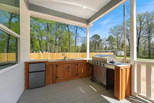 200 Canary St, Point Blank, TX 77364 - Photo 6