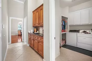 2227 Greenhaven Dr, Sugar Land, TX 77479 - Photo 10