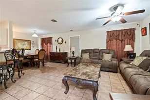 9283 Kingsflower Cir, Houston, TX 77075 - Photo 4