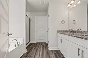 10 Gemstone Ct, Angleton, TX 77515 - Photo 22