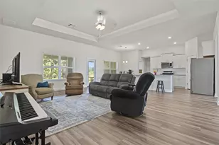 10 Gemstone Ct, Angleton, TX 77515 - Photo 10
